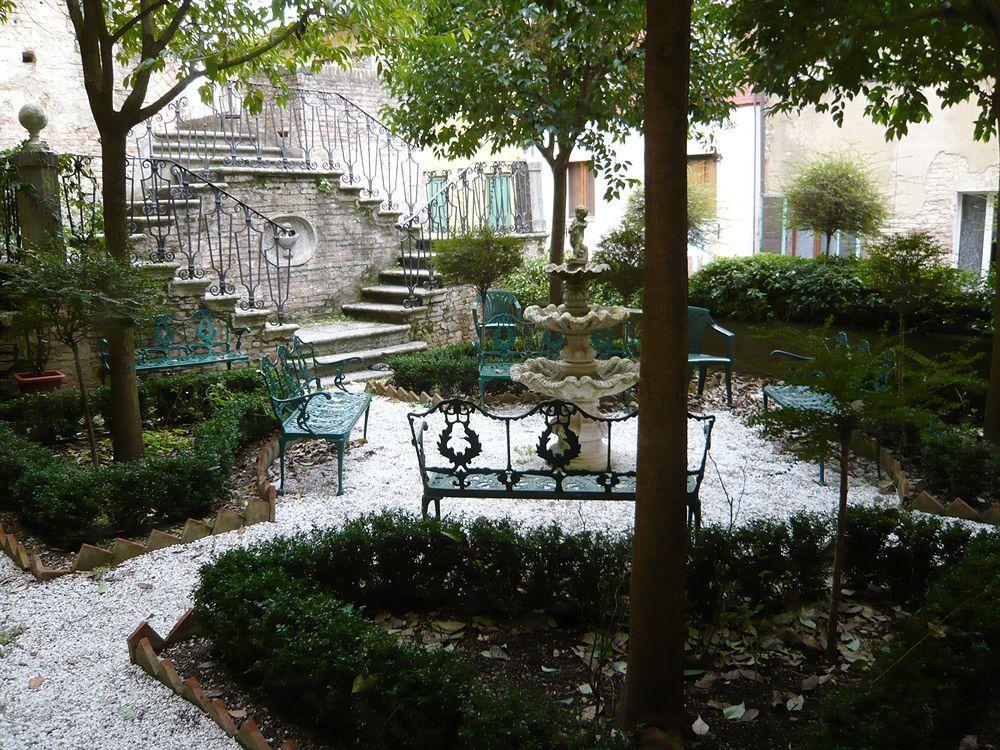 Bnb Residenza D Epoca Il Casato Siena Exterior photo