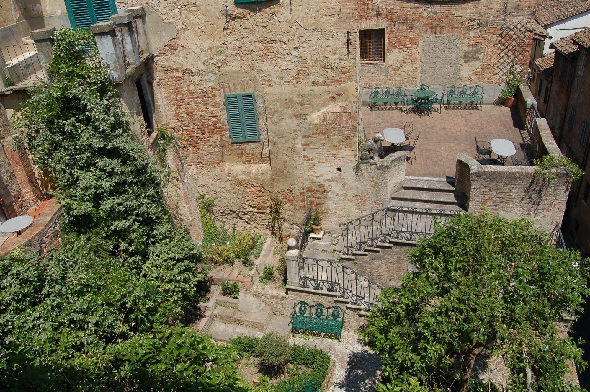 Bnb Residenza D Epoca Il Casato Siena Exterior photo